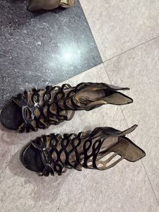 Heels ( Read Description Before Droping Offer)