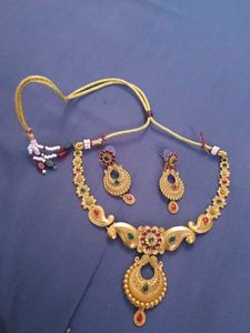 Gold-toned Necklace & Earrings Set