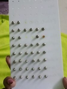 Hello 🤗, Everyone I'm Selling This Cute Studs