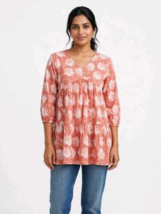 Chic Tiered Floral Print Peplum Top