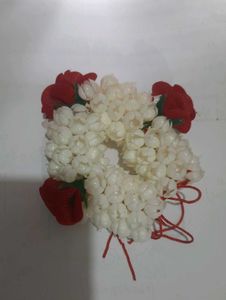 COMBO of floral Gajra for Women - Wedding &amp; Festiv