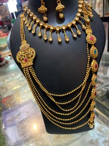 Exquisite Gold Plated Kundan Necklace Set with Ear
