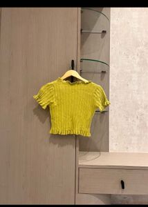 ruffled top 💚