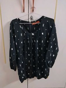Chic Black Printed Top