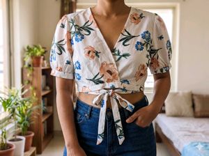 Floral Tie-Front Crop Top