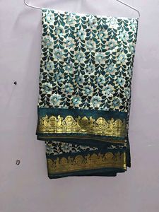 Beautiful Floral Print Sareewith collar neck blous