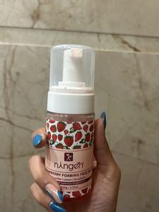 Ningen Strawberry Foaming Face Wash