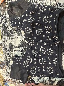 Stylish Black Bandhani Print Saree & Blouse