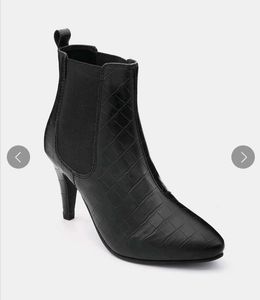 ❗ADORLY❗ pencil pointed boots