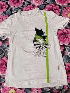 Simon Carter White T-Shirt with Leaf Print