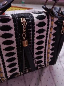 Stylish patterned handbag