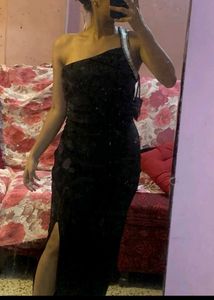 Elegant Black One-Shoulder Dress