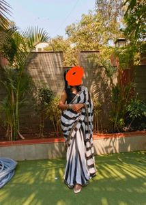 Ready to wear saree with blouse 🖤🤍