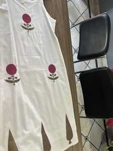White Kurta with Floral Embroidery
