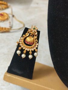 Exquisite Gold-Plated Necklace and Earring Set
