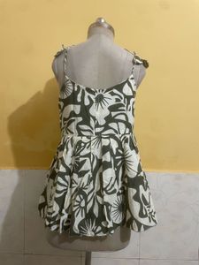 Stylish Floral Print Spaghetti Strap Top