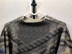IMPORTED MEN'S vintage cable knit sweater