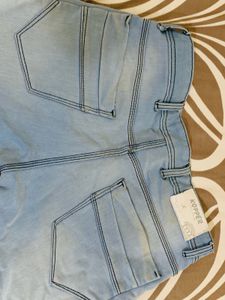 Men's Light Wash Straight Leg Jeans