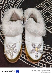 Cute White Furry Flower Girls Shoes