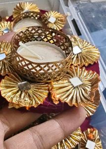 4 pcs Decorative Tealight Holders with Candles