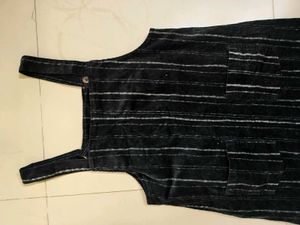 Stylish Black Striped Sleeveless