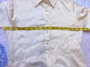 white Collared Short Sleeve Top