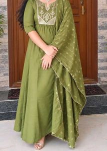 Elegant Olive Green Kurta Set