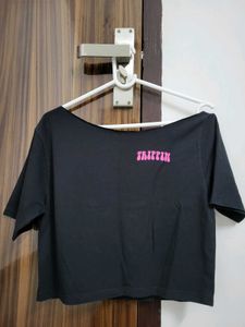 Black back print "TRIPPIN" Crop T-Shirt with one o