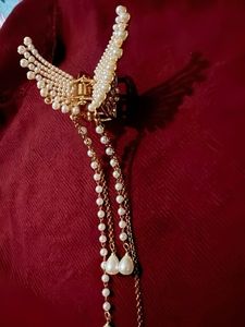 Elegant Pearl Hair Claw Clip