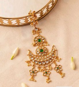 nykaa fashion by azai Elegant Kundan Maang Tikka