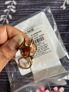 Unique Gold-Tone Ring