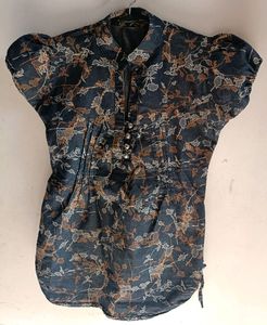 (7) -Tops /Dresses