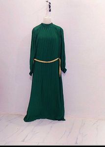 Elegant Green Maxi Dress with Belt