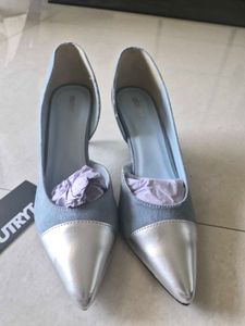 Stylish Blue & Silver Pointed Toe Heels