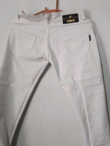 White Jeans with Appliques