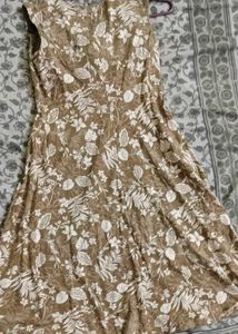 Padded Olive Green Floral Print Sleeveless Fit