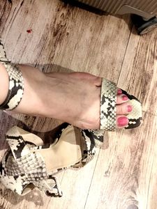 Truffle collection Stylish Snake Print Heels