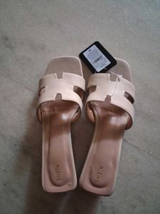 Elegant Beige Flat Sandals