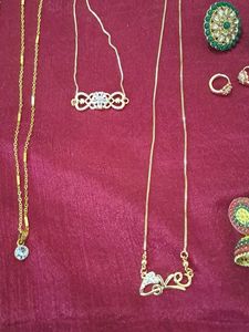 Assorted Women's Jewelry Set