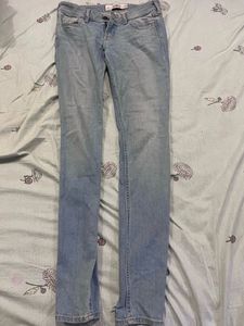 Hollister Jeans (RESELLING)