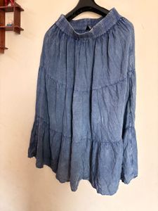 a midd length skirt