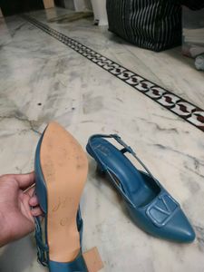 Stylish Blue Slingback Heels
