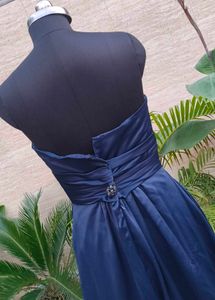 Elegant Navy Blue Strapless Gown