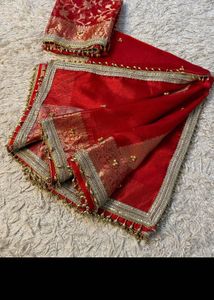 Viral Gungarooo Red Silk Saree with Embel