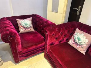 Luxurious Chesterfield Velvet Armchair (1)