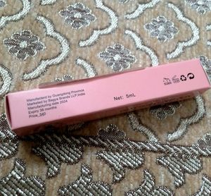 Bobi Silver Glitter Eyeliner