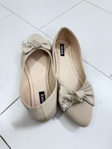 Elegant Bow Flats
