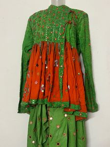 NAVRATRI keryu Embroidered Kurta Set with