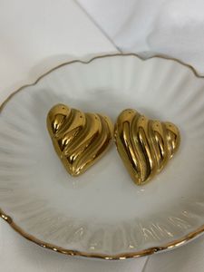 Chunky Lined Heart Studs Anti-tarnish
