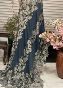 Semi-Pashmina shawl